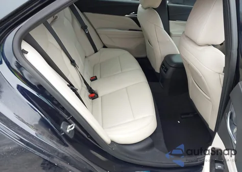 2021 Cadillac Ct4 Luxury z USA, uszkodzony, nr VIN 1G6DA5RK1M0115473